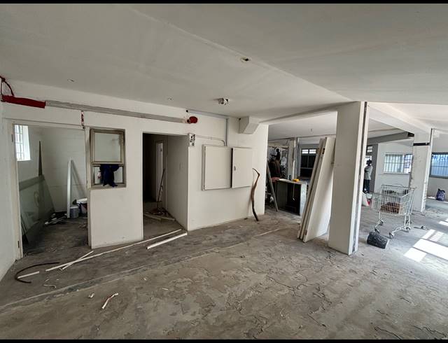 135M² RETAIL TO LET IN AUDAS ESTATE